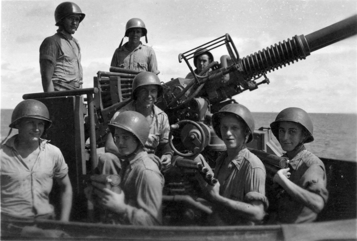 Gun # 43 Crew.<br>BACK ROW (L→R) C. Presley, J. Ouwelant, L. Pierpoint.<br>FRONT ROW (L→R) E. Park, R. Blair, J. Orletsky, J. T. Richard, W. Biers.